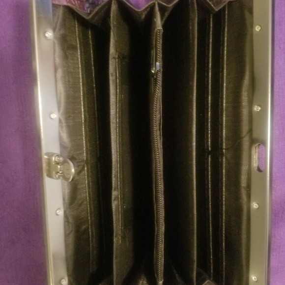 SOLD...NWOT Wallet - Picture 3 of 3